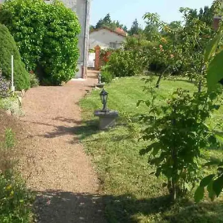 En Centre Bourg Prázdninový dům Renaison