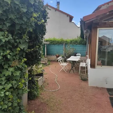 En Centre Bourg Prázdninový dům Renaison